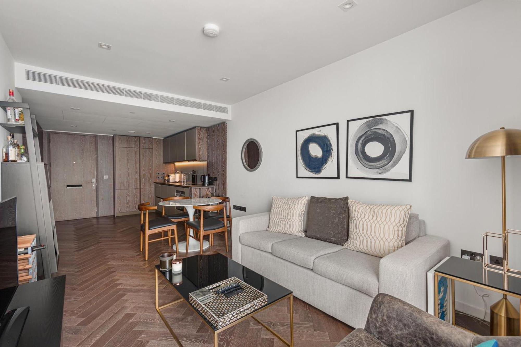 Battersea Power Station Flat With River Views Apartment